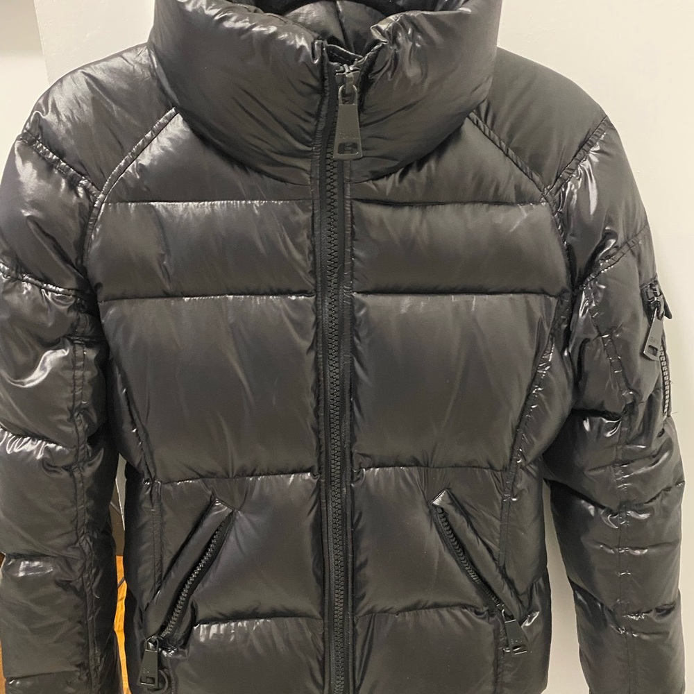 Sam freestyle puffer jacket - size M. In great condition!